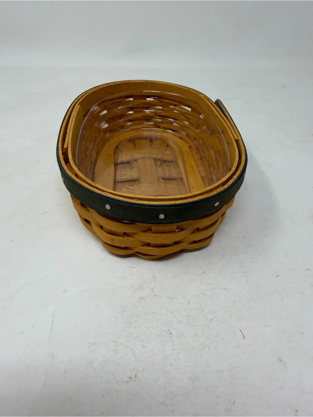 Longaberger 2001 Collectors Club Harmony Basket No 5 No Lid